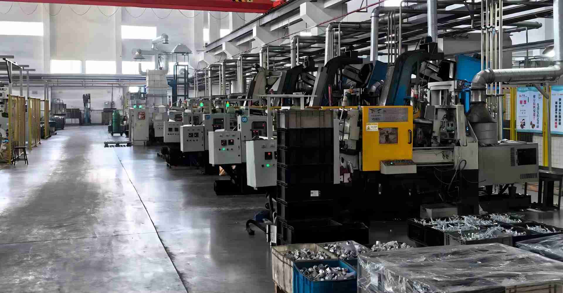 Aluminium die casting is widely used in various industries, including automotive, aerospace, electronics, and consumer goods.