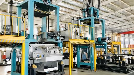 Comprehensive Guide to Metal Gravity Casting 2 The factory in China operates a gravity casting machine for manufacturing aluminum gravity castings.