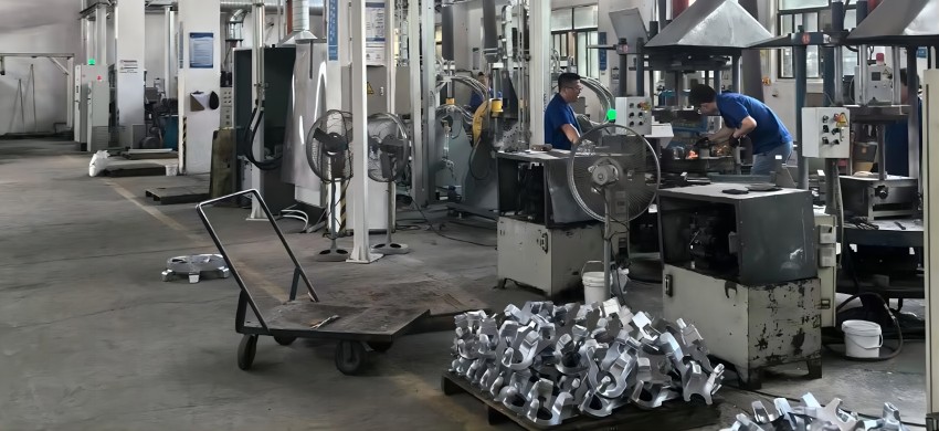 aluminum electronics enclosure 3 The production of aluminium electronics enclosures in well-equipped workshop